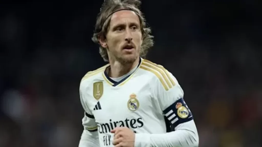 Luka Modric Resmi Bergabung dengan AC Milan Setelah Piala Dunia Antarklub